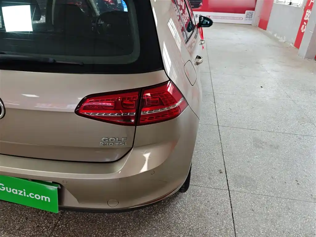 Volkswagen Golf 2016 230TSI Automatic Comfort фото 8