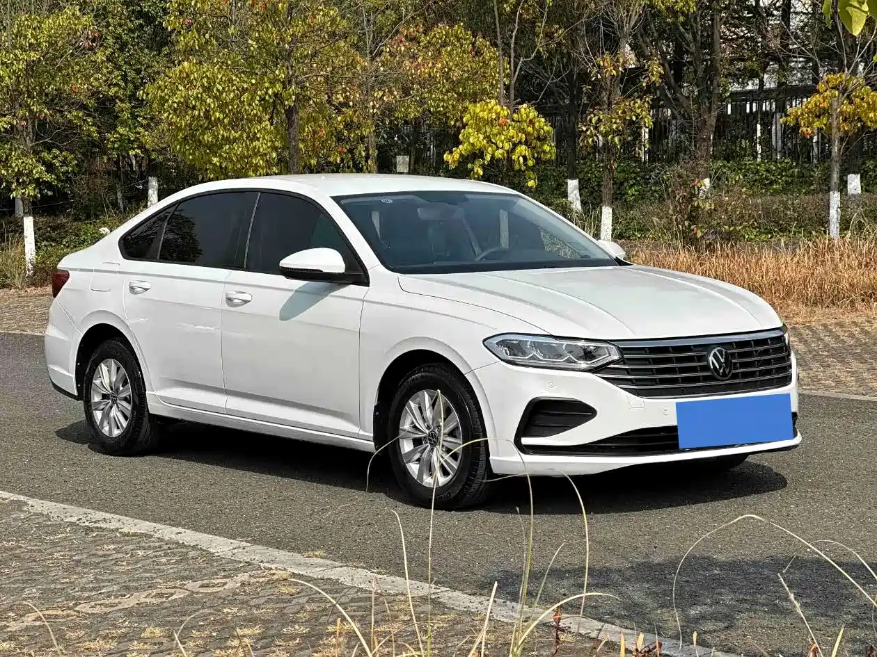 Volkswagen Lavida 2023 1.5L Auto Delight Edition фото 3
