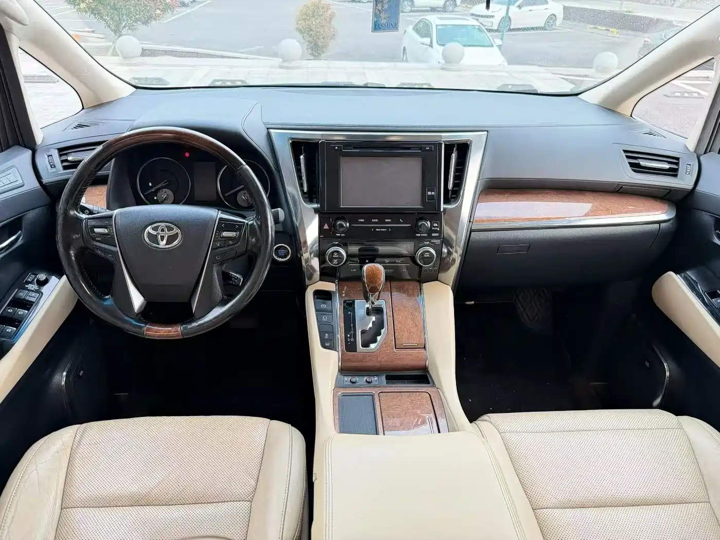 Toyota Alphard 2015 3.5L Premium Edition фото 8