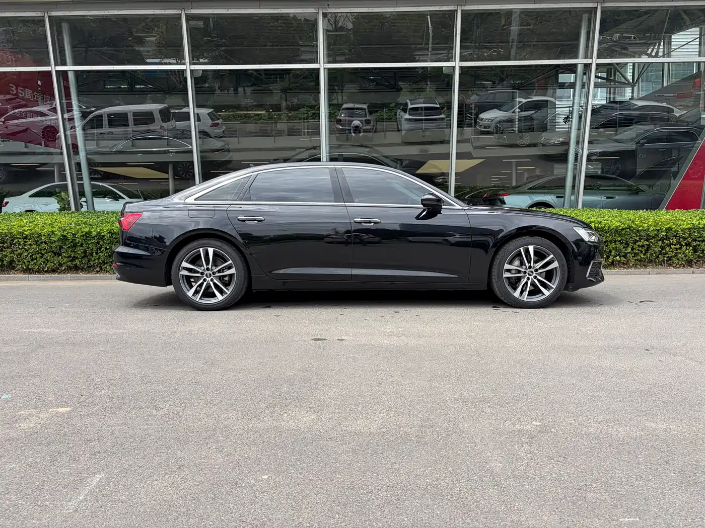 Audi A6L 2022 40 TFSI Luxury Elegance фото 3