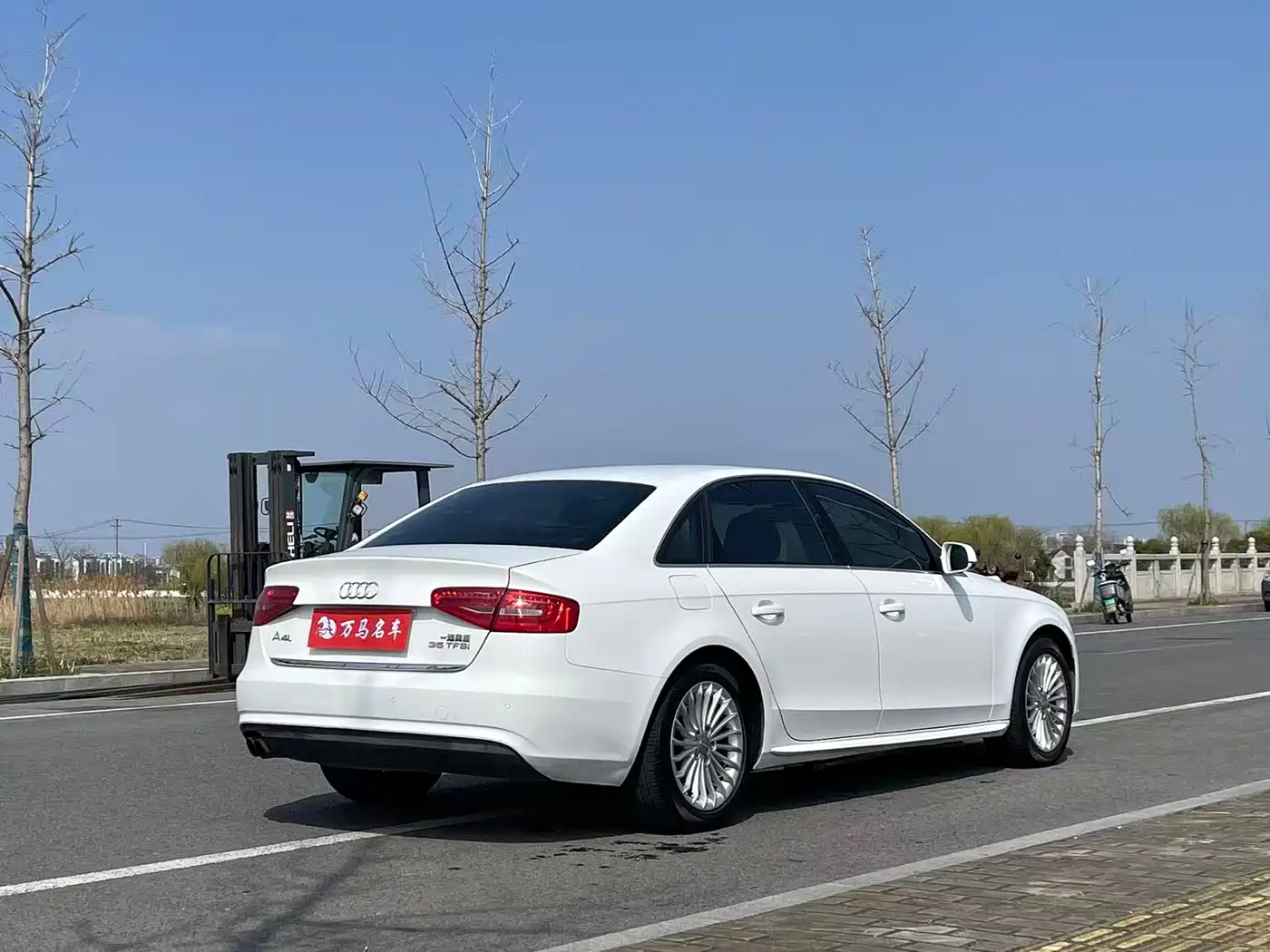 Audi A4L 2015 35 TFSI Auto Comfort фото 7