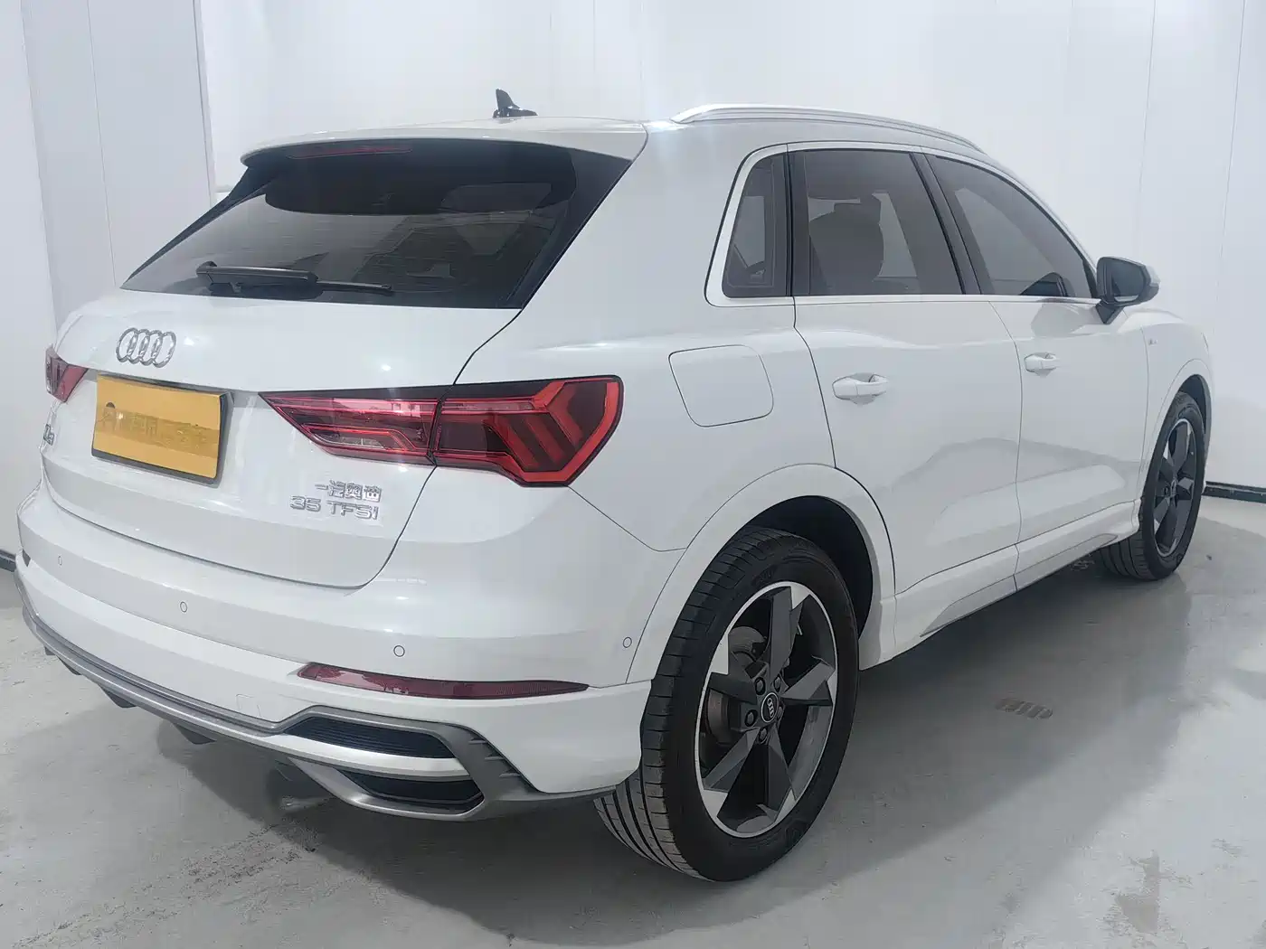 Audi Q3 2022 35 TFSI Fashion Dynamic фото 4