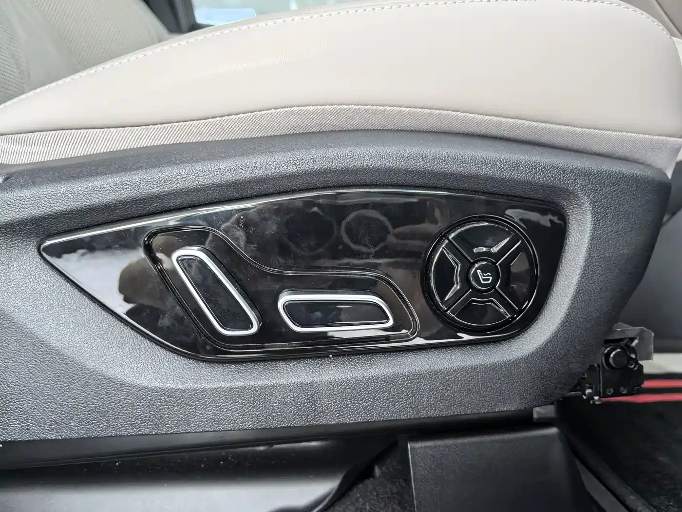 BYD Tang New Energy 2025 DM-i 115KM Flagship фото 20