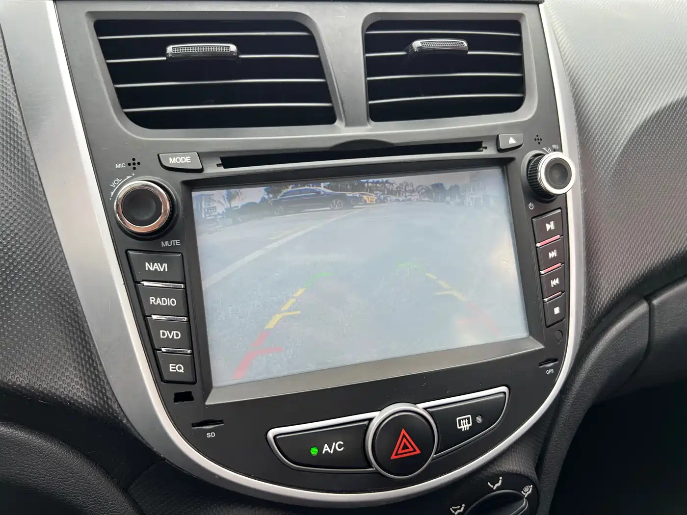 Hyundai Reina 2014 Model 1.4L Automatic GLX фото 12