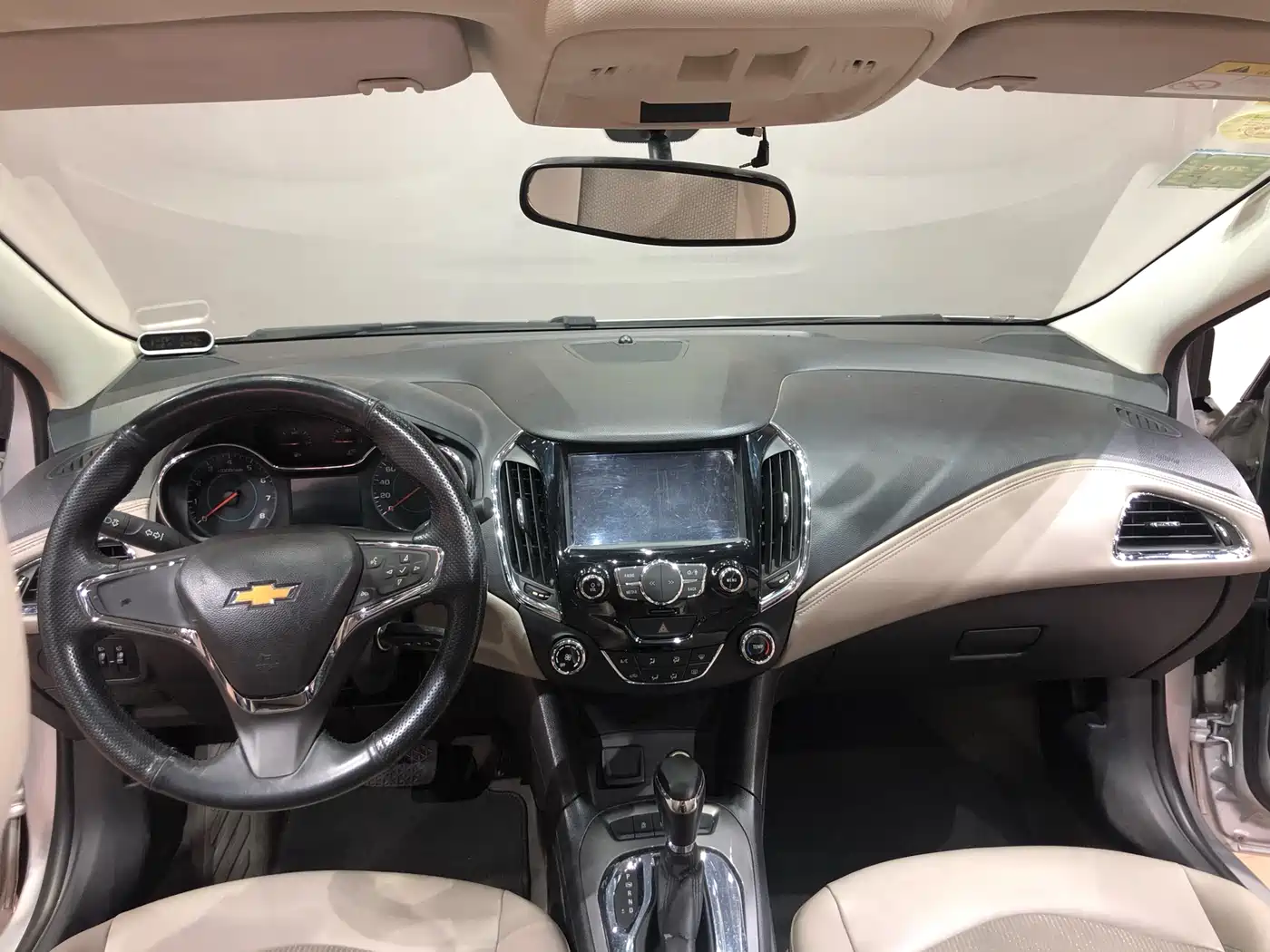Chevrolet Cruze 2015 1.5L Automatic Luxury Edition фото 5
