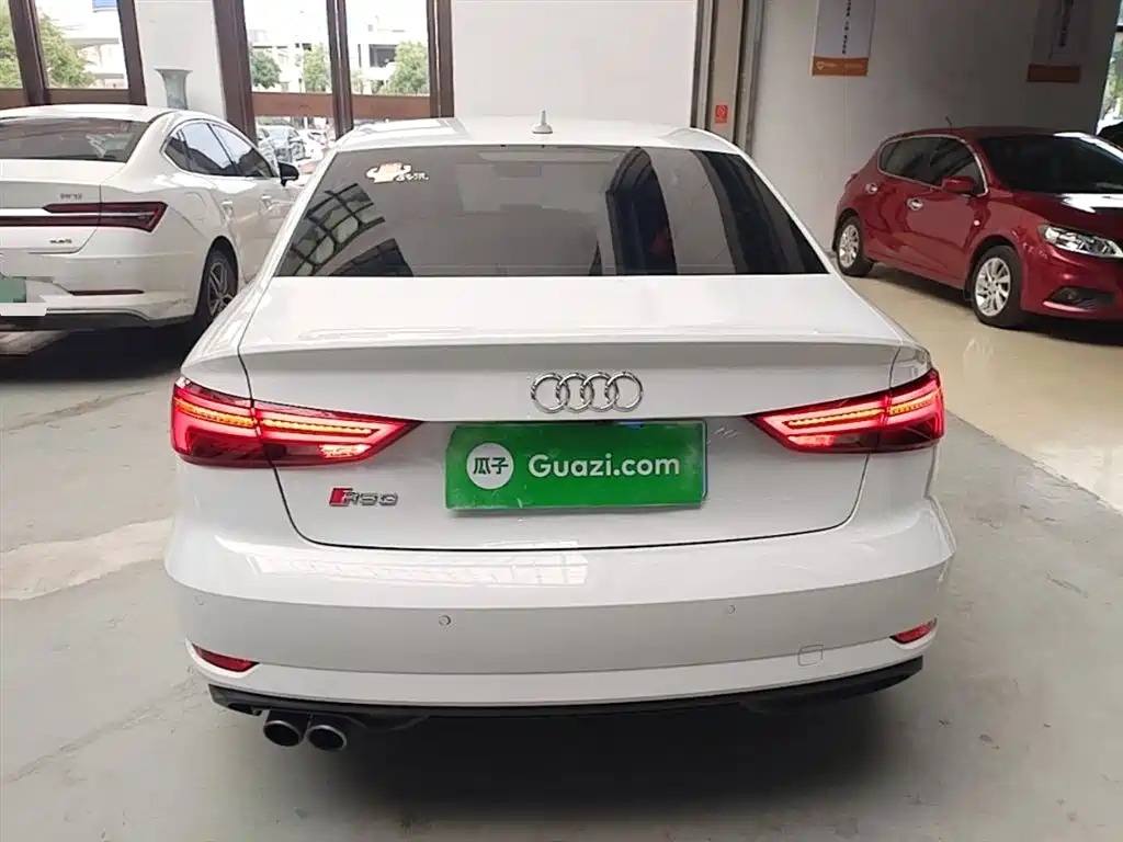 Audi A3 2018 30th Anniversary Limousine 35 TFSI Progressive фото 6