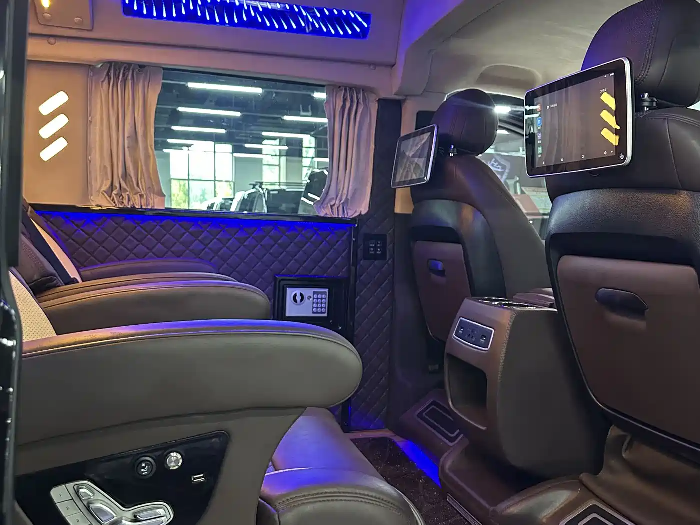 Mercedes-Benz Vito 2018 2.0T Elite Edition 7-seater China VI фото 25