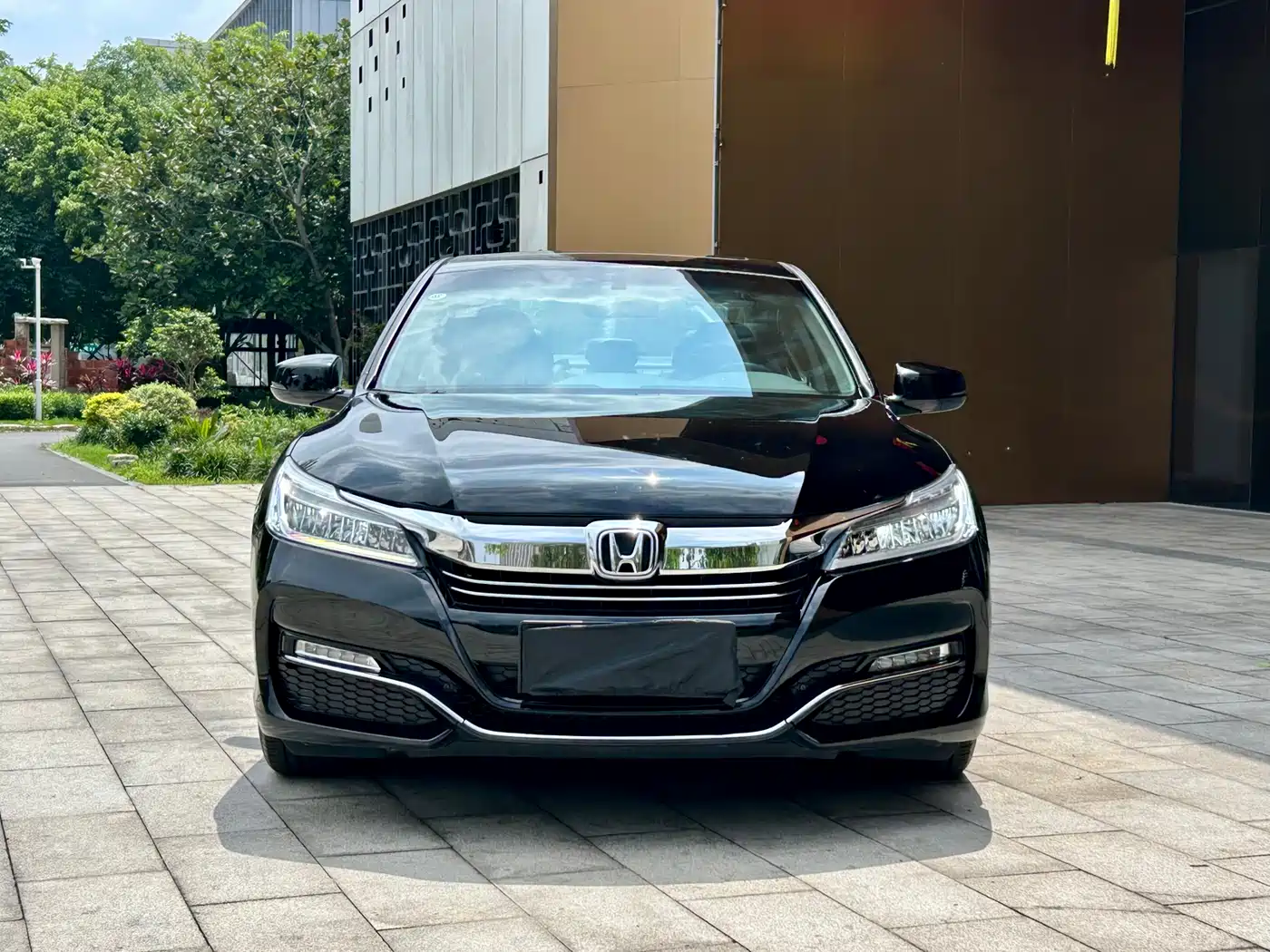 Honda Accord 2016 2.4L Comfort Edition фото 2