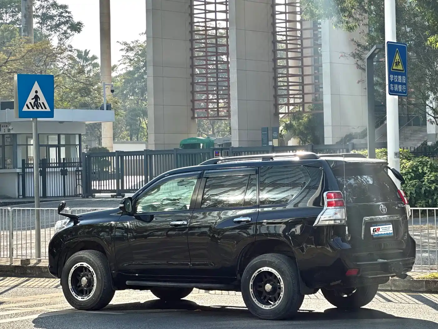 Toyota Prado (Import) 2010 2.7L Auto Luxury фото 14