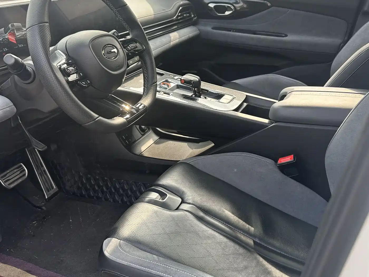 GAC Trumpchi Trumpchi Emkoo 2024 Model 400T Auto Shadow Leopard R PRO Edition фото 8