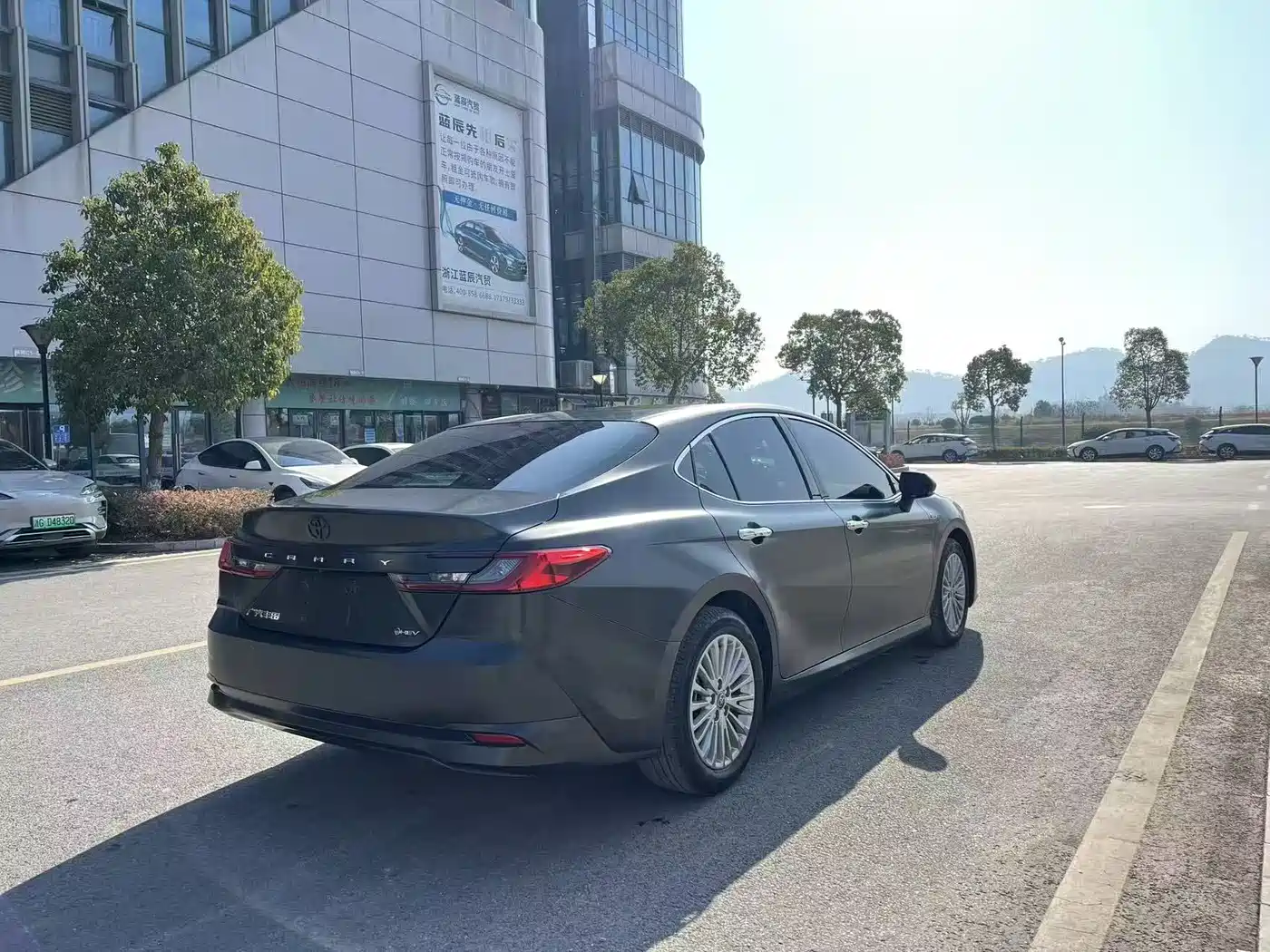Toyota Camry 2024 Hybrid 2.0HGVP Luxury Edition фото 5