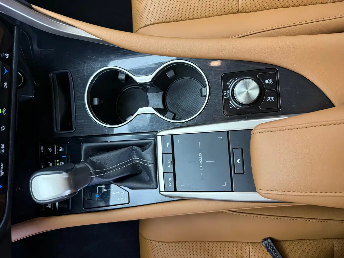 Lexus RX 2020 300 4WD Elegance Edition China VI фото 9
