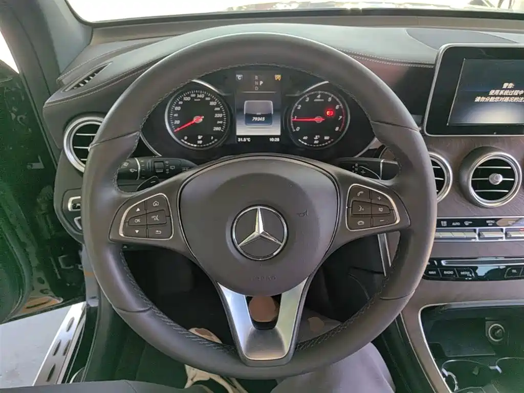 Mercedes-Benz GLC 2017 GLC 300 4MATIC Dynamic фото 11