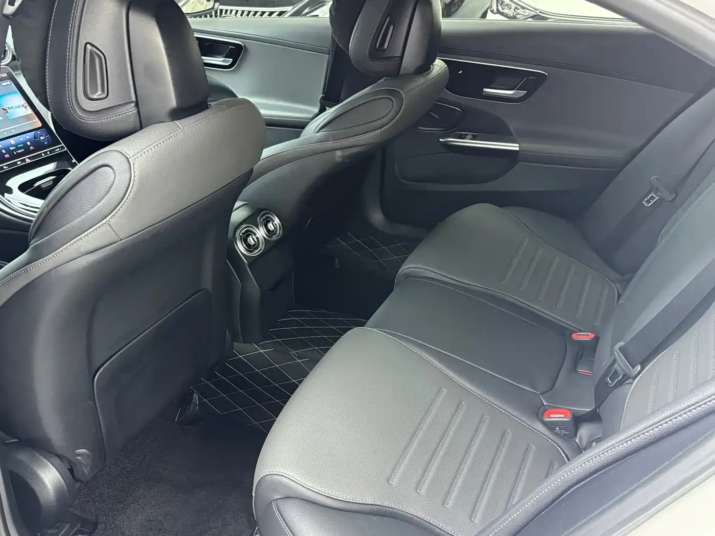 Mercedes-Benz C-Class 2023 C 260 L Sport фото 9