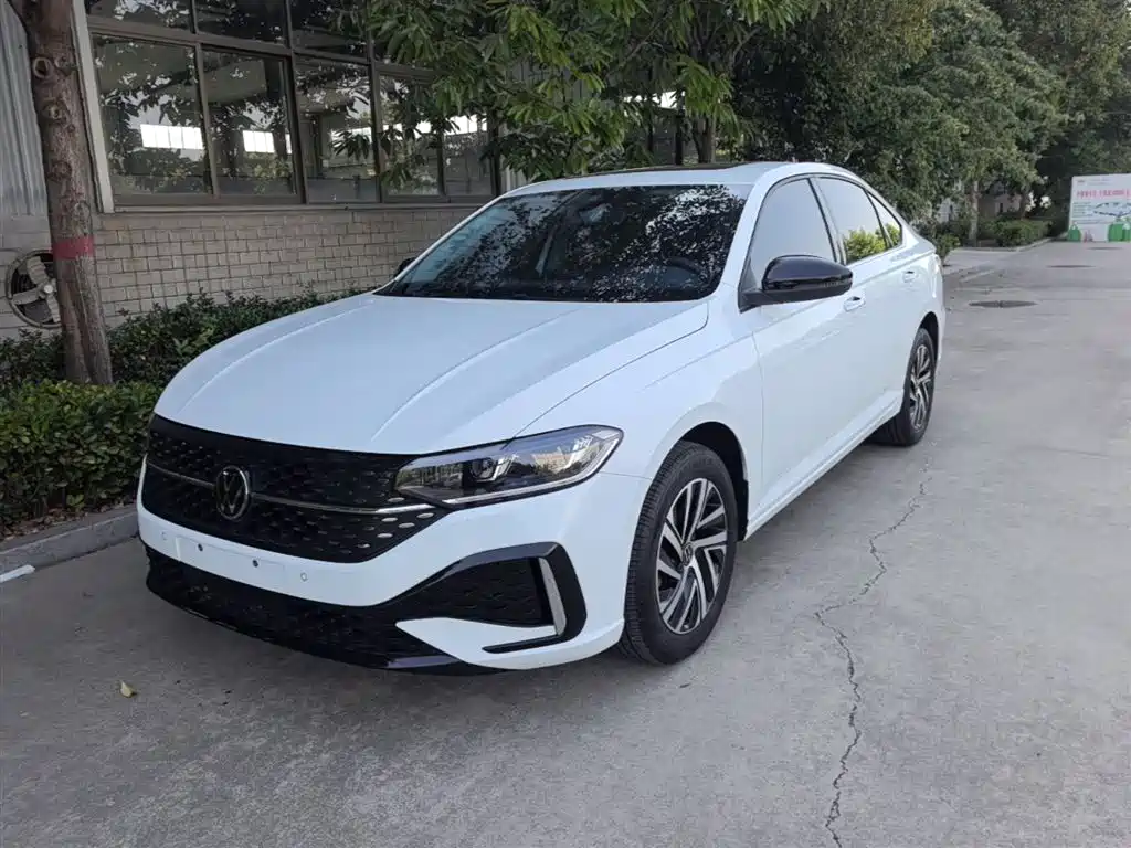 Volkswagen Lavida 2024 Model 300TSI DSG Starlight Leading Edition фото 2