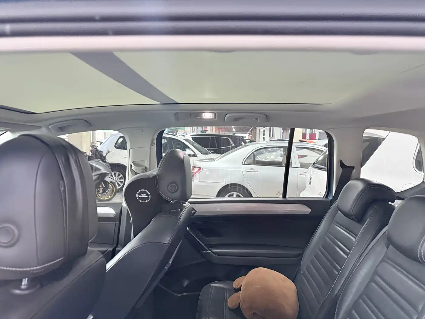 Volkswagen Touran 2018 Touran L 280TSI DSG Frontier Edition 7-Seater China V фото 12