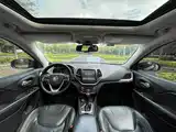 Photo 12 - Jeep Cherokee
