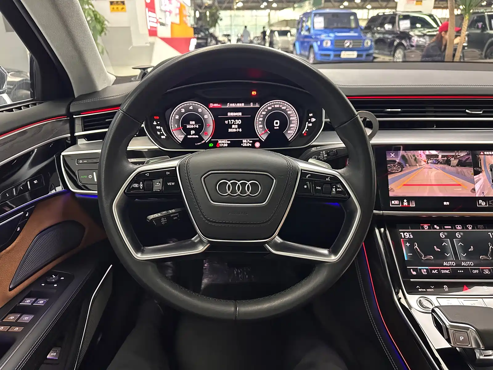 Фото 14 - Audi A8