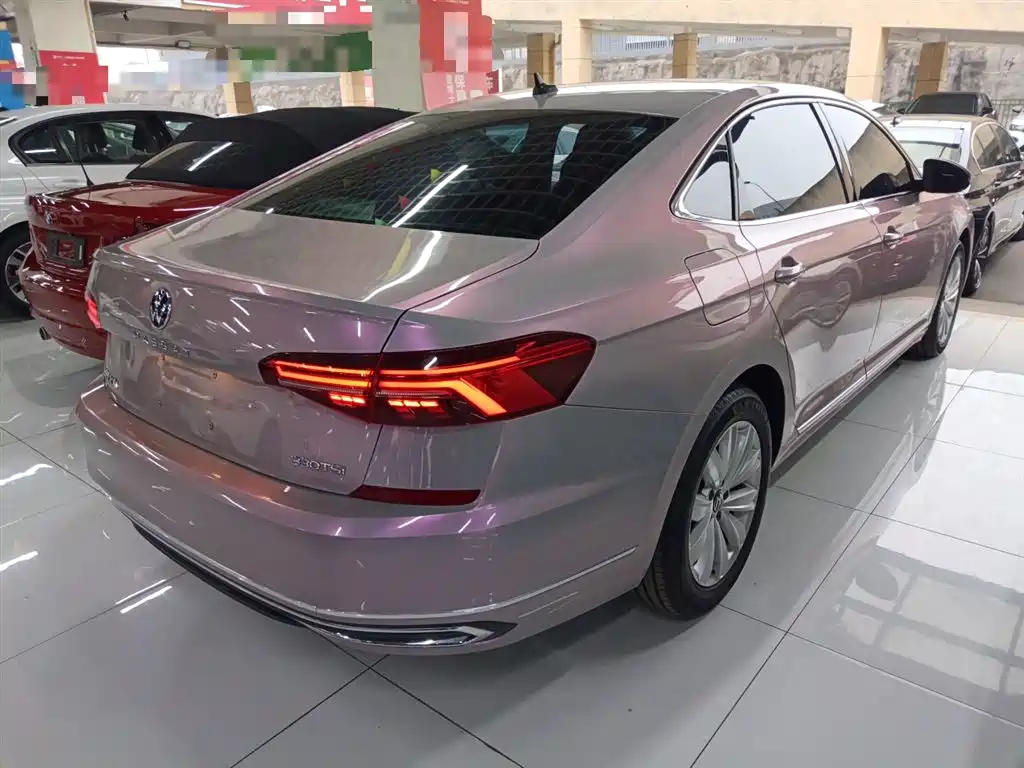 VOLKSWAGEN PASSAT