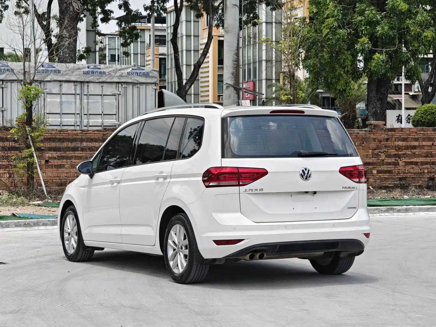 Volkswagen Touran 2018 Touran L 280TSI DSG Comfort 7-seater China V фото 7
