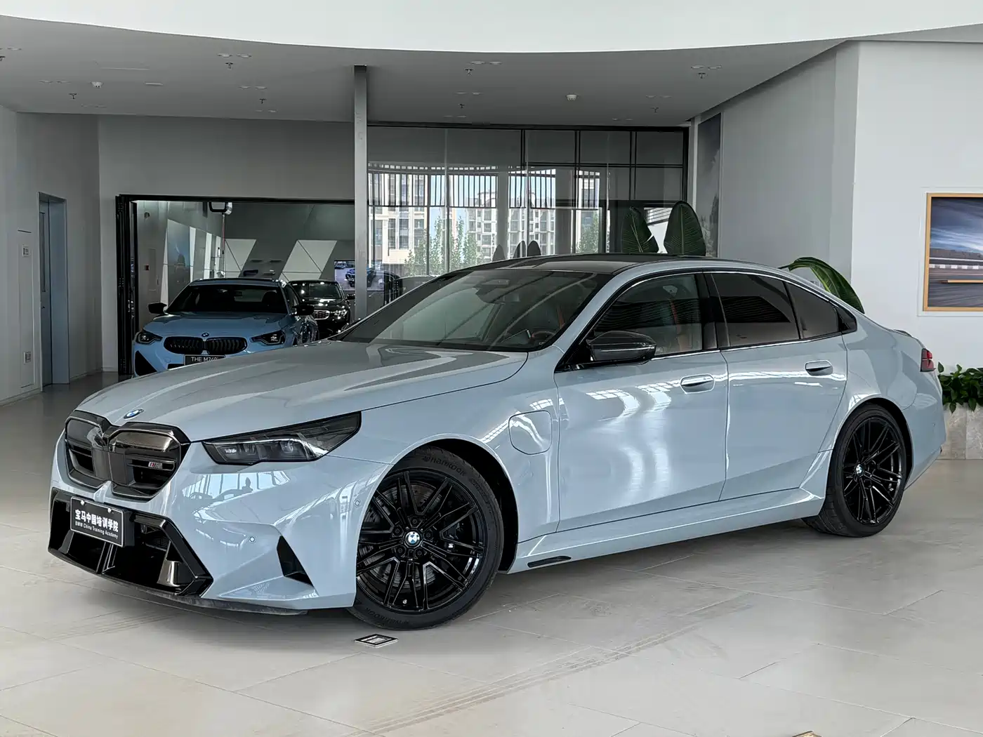 BMW M5 New Energy 2025 M5 фото 2