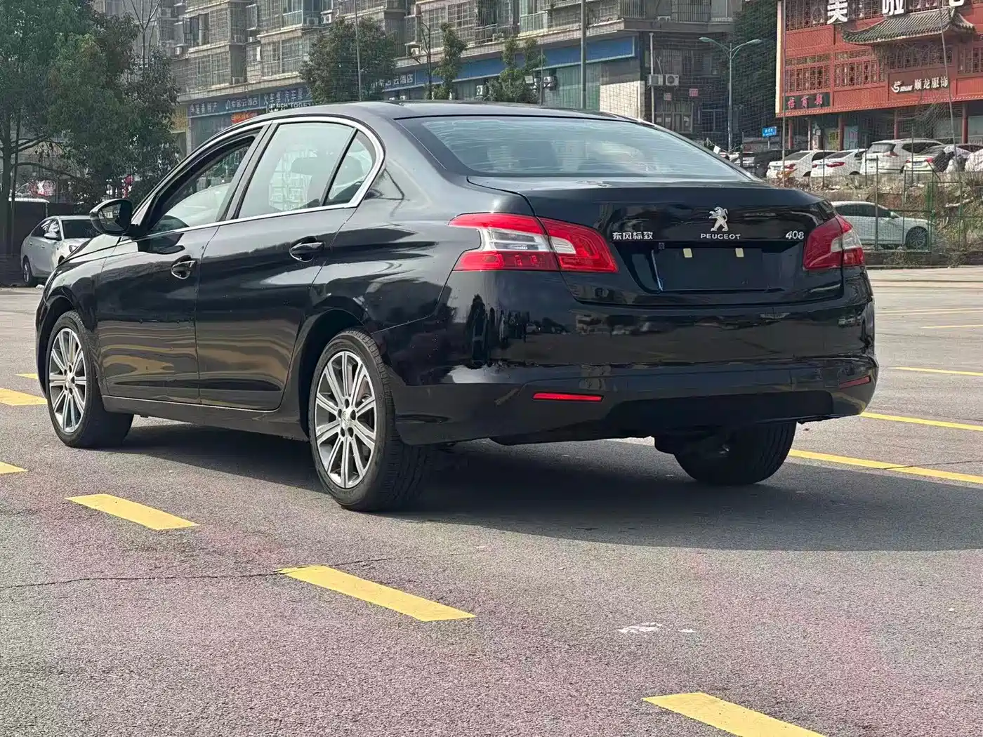 Photo 9 - Peugeot 408