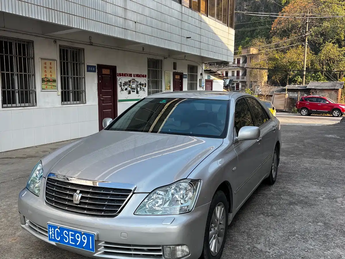 Toyota Crown 2008 2.5L 5th Anniversary Edition фото 2
