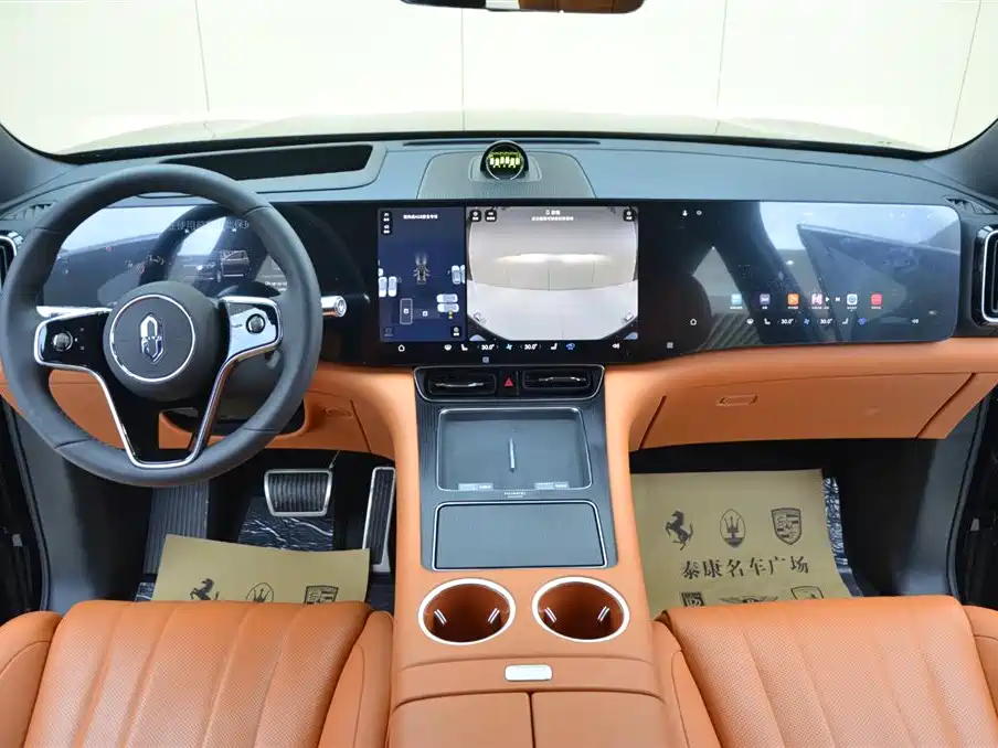 AITO Wenjie AITO M8 2025 Extended Range Max 37kWh 5-Seater фото 6