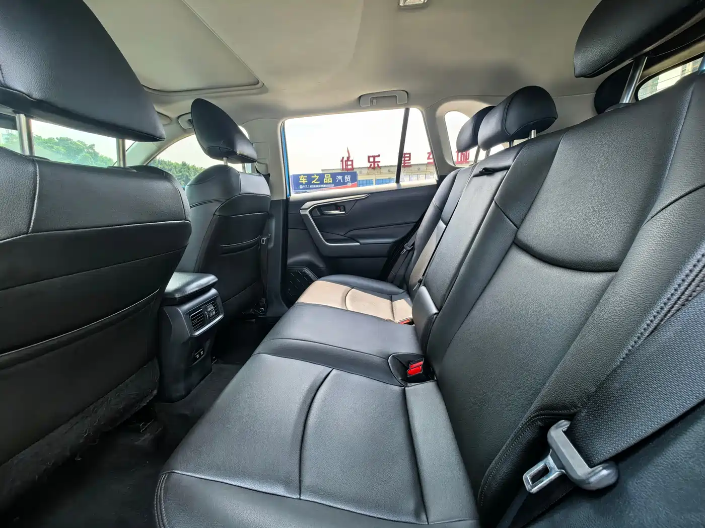 Toyota RAV4 Rongfang 2020 2.0L CVT 2WD Trend Edition фото 10