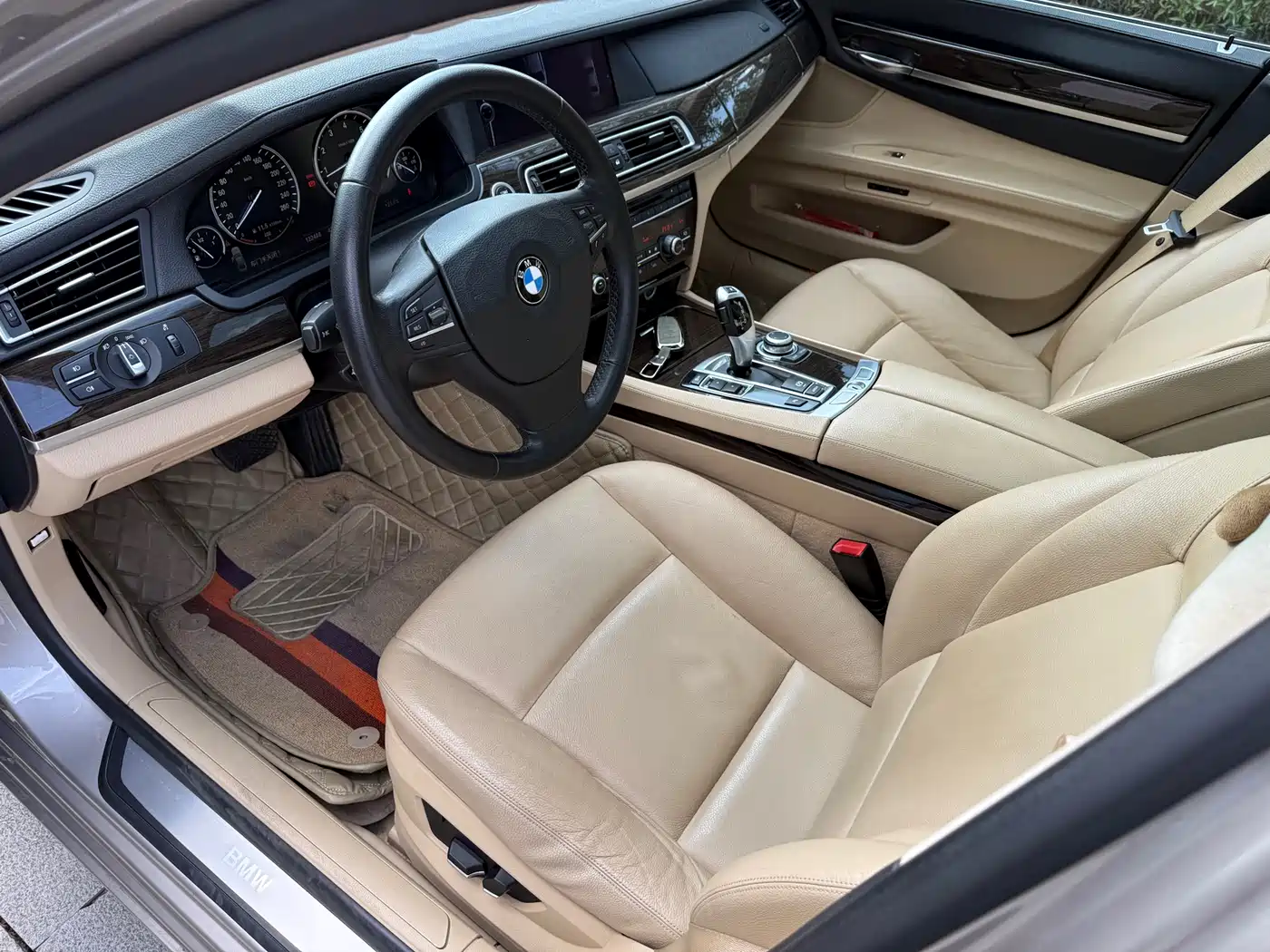 BMW 7 Series 2011 730Li Elegance фото 10