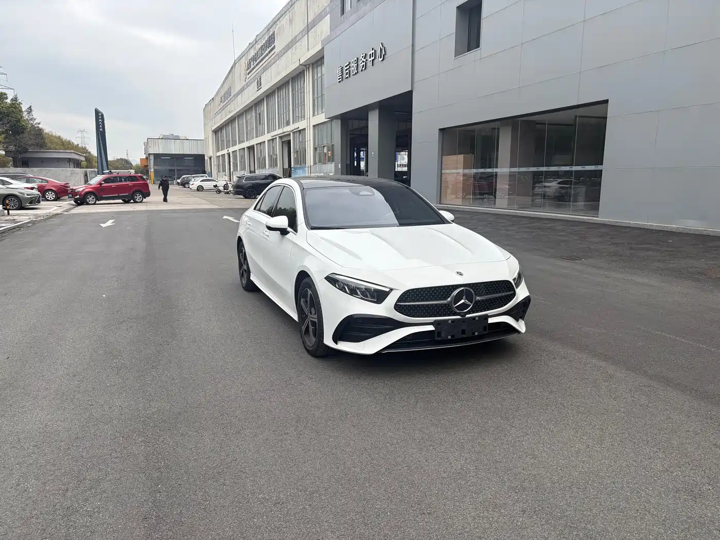 Mercedes-Benz A-Class 2024 A 200 L Sport Edition фото 3