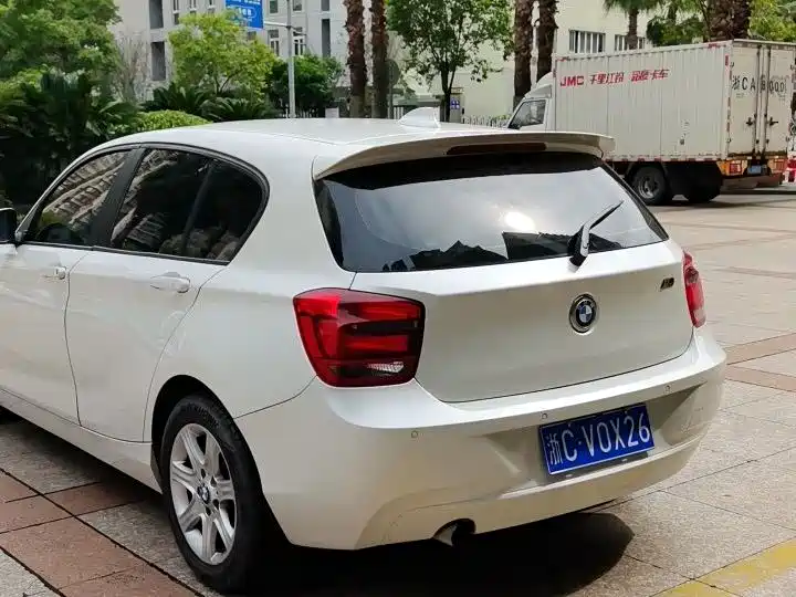 BMW 1 Series (Import) 2013 Facelift 116i Leading Model фото 10