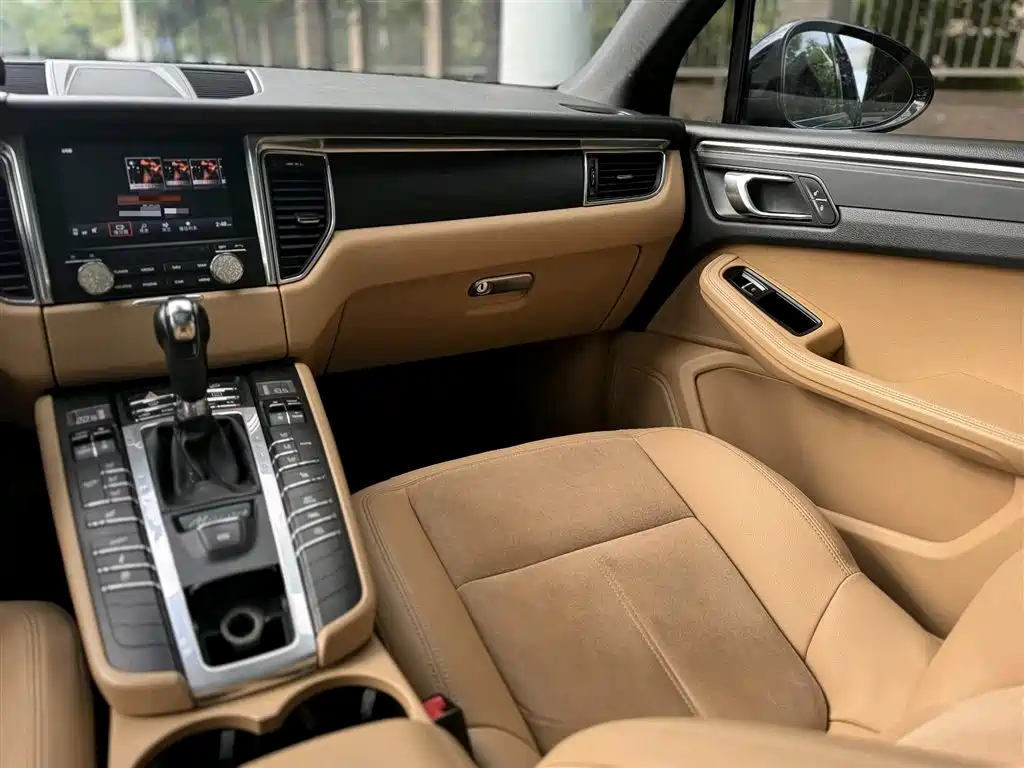 Porsche Macan 2017 Macan 2.0T фото 5