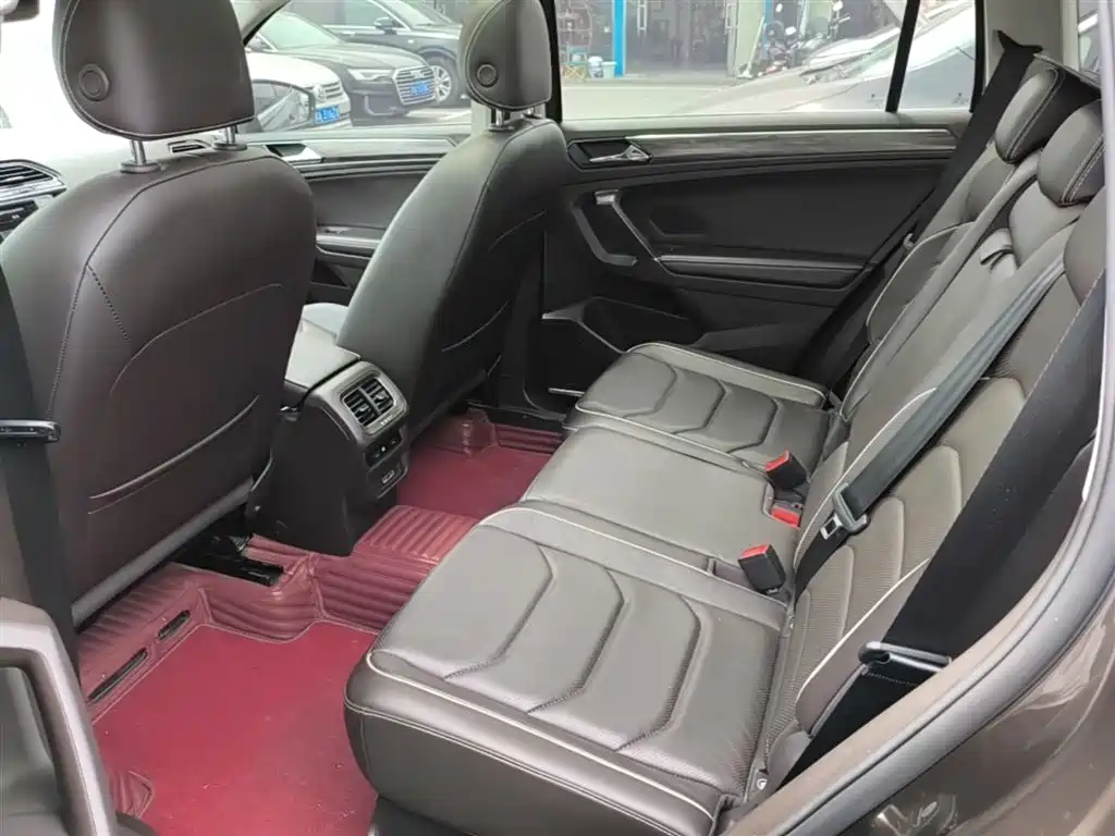 Volkswagen Tiguan L 2017 330TSI Automatic 2WD Flagship Edition фото 17