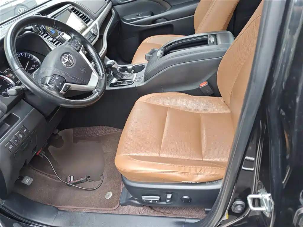 Toyota Highlander 2018 Model 2.0T 4WD Knight Edition 7-Seater China VI фото 8