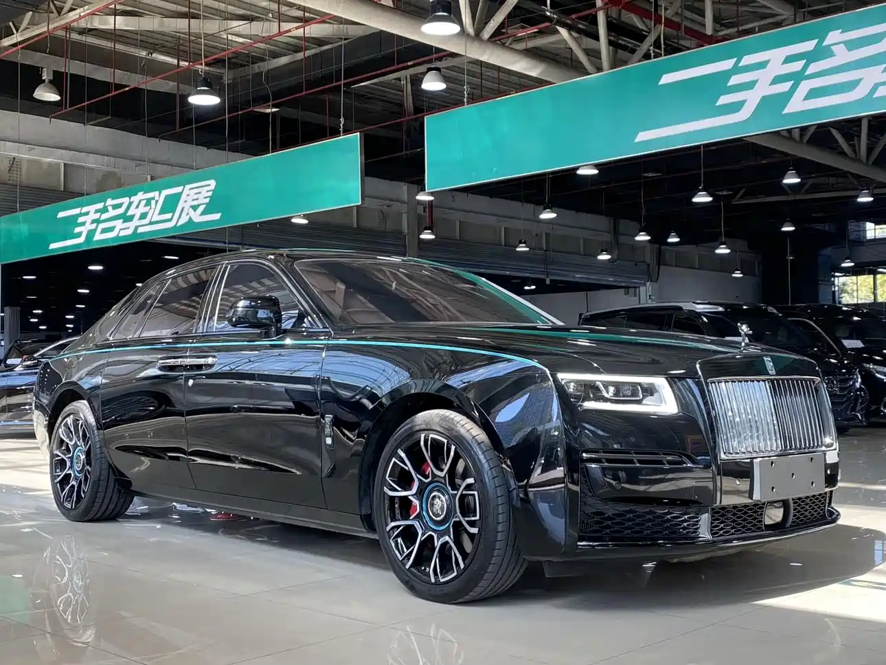 Rolls-Royce Ghost 2024 6.7T Black Badge фото 3