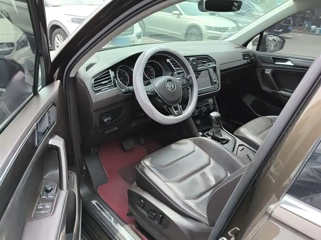 Volkswagen Tiguan L 2017 330TSI Automatic 2WD Flagship Edition фото 16