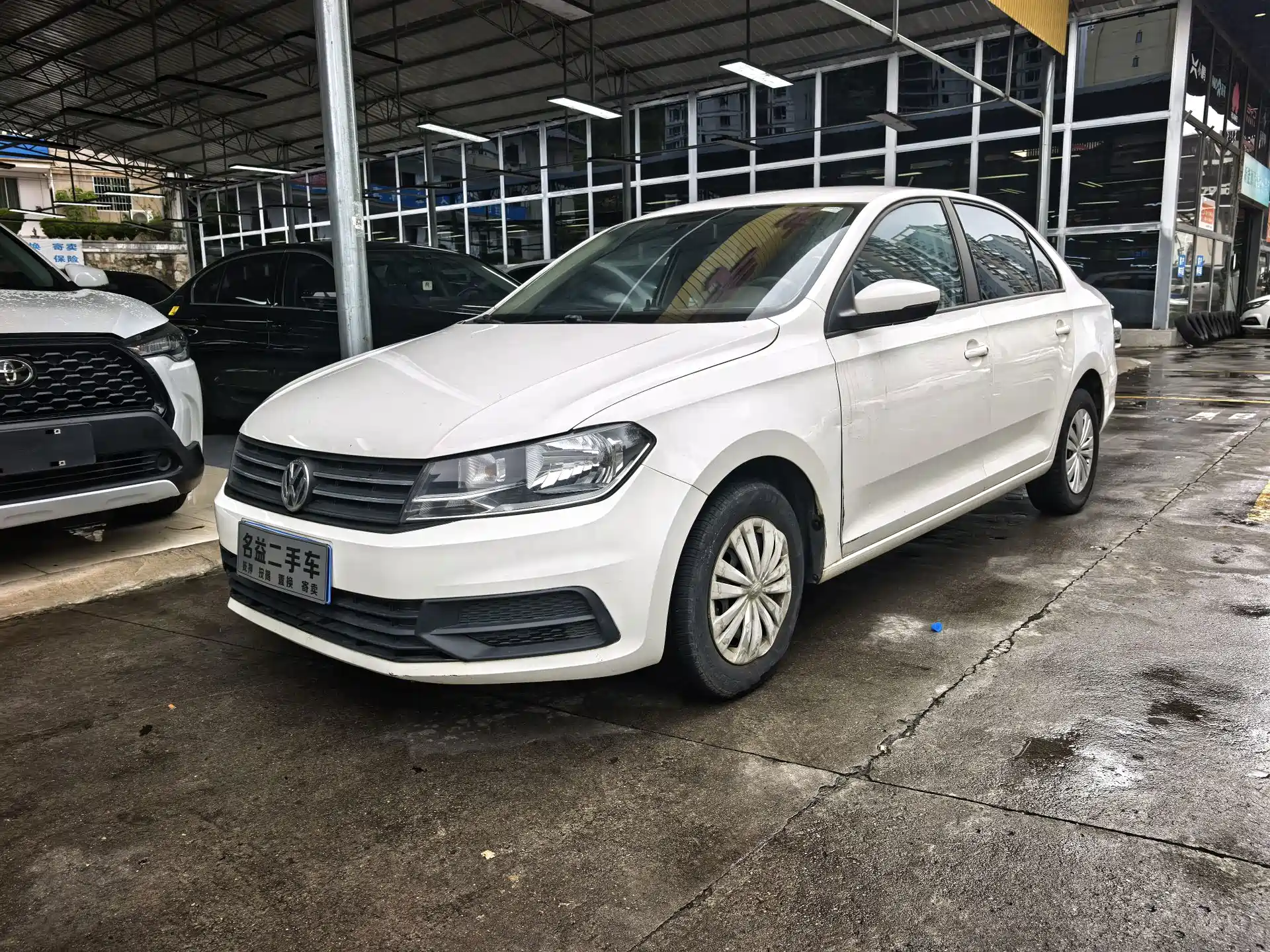 Фото 1 - Volkswagen Santana