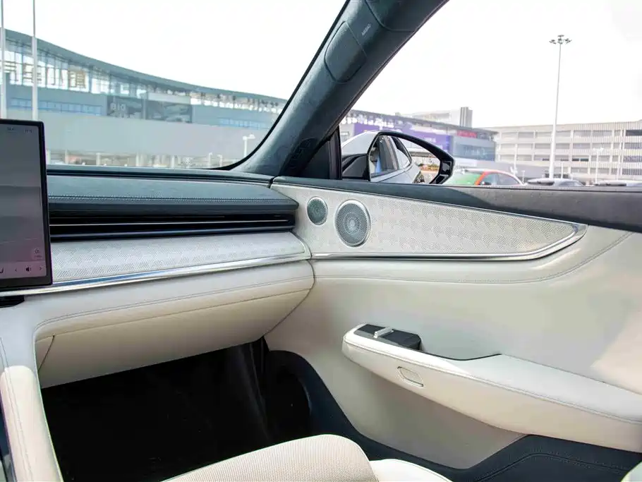 ZEEKR EXTREME KRYPTON 001