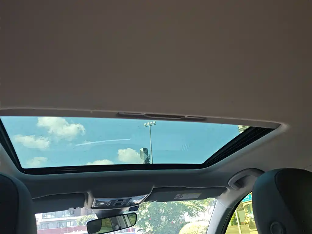 Volkswagen Lavida 2024 Model 300TSI DSG Starlight Leading Edition фото 18