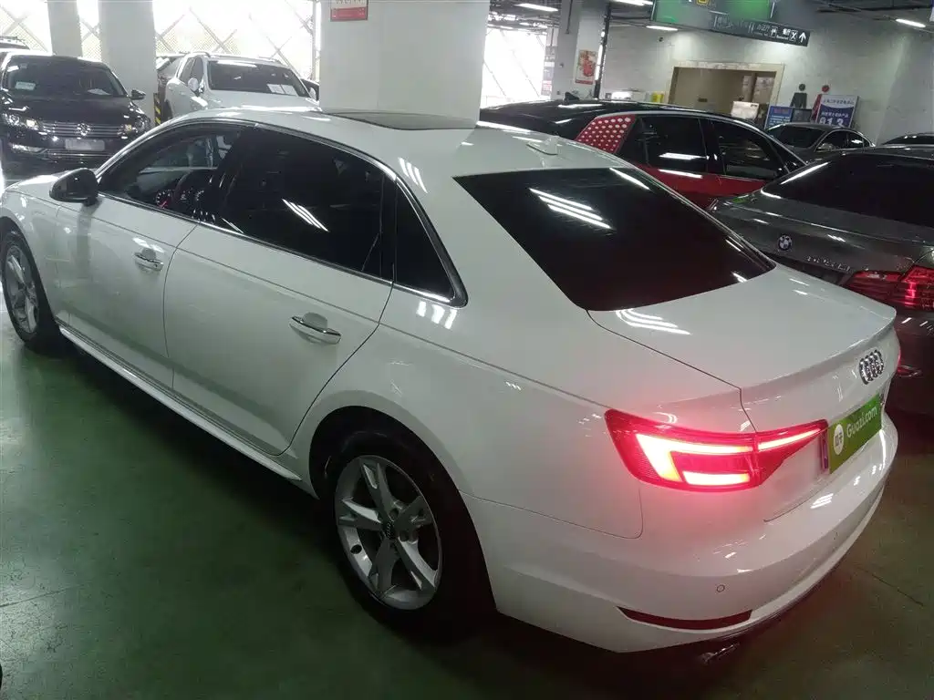 Audi A4L 2017 Plus 40 TFSI Fashion фото 5