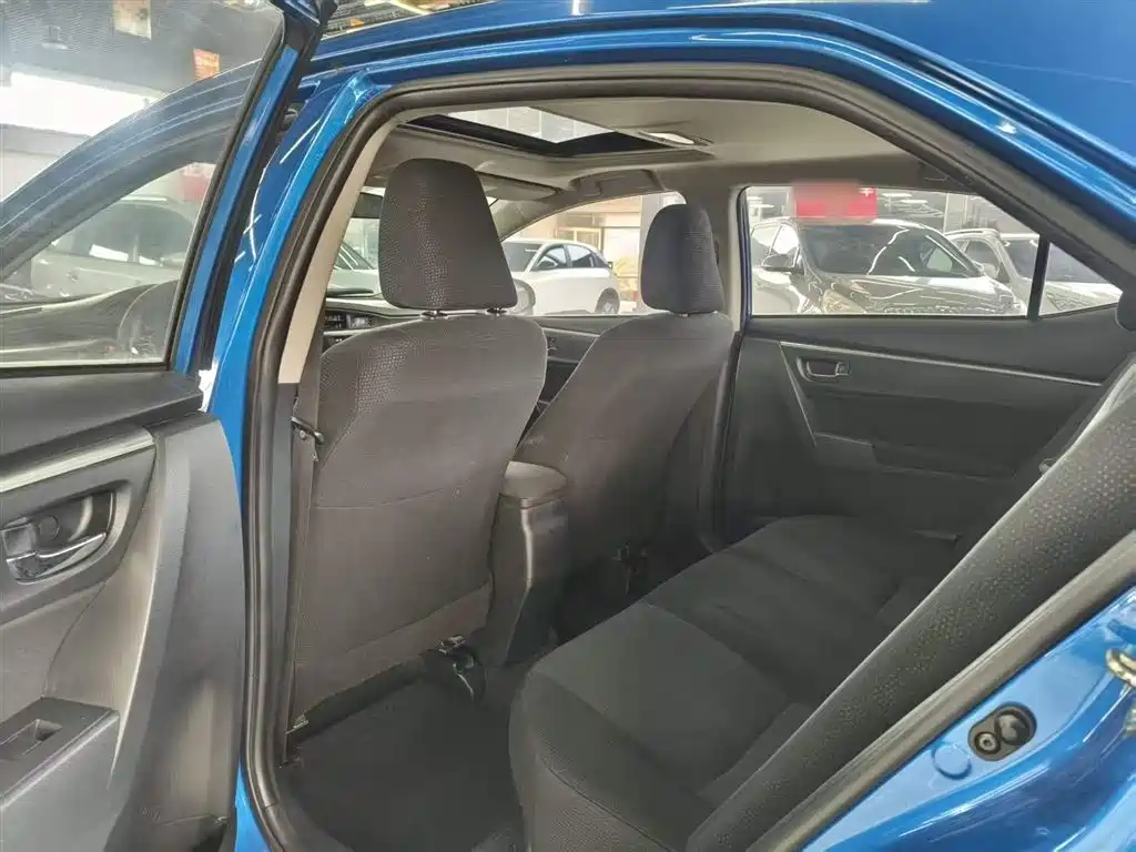Toyota Levin 2016 Hybrid 1.8H GS E-CVT Elite Sunroof фото 17