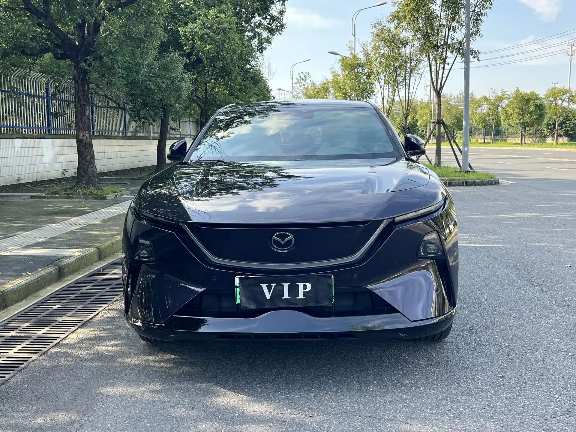 Photo 2 - Mazda EZ-60