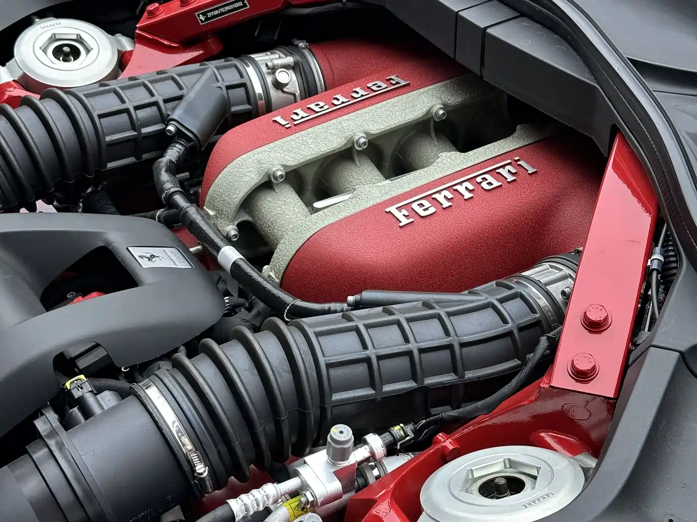 Ferrari Purosangue 2025 2023 6.5L V12