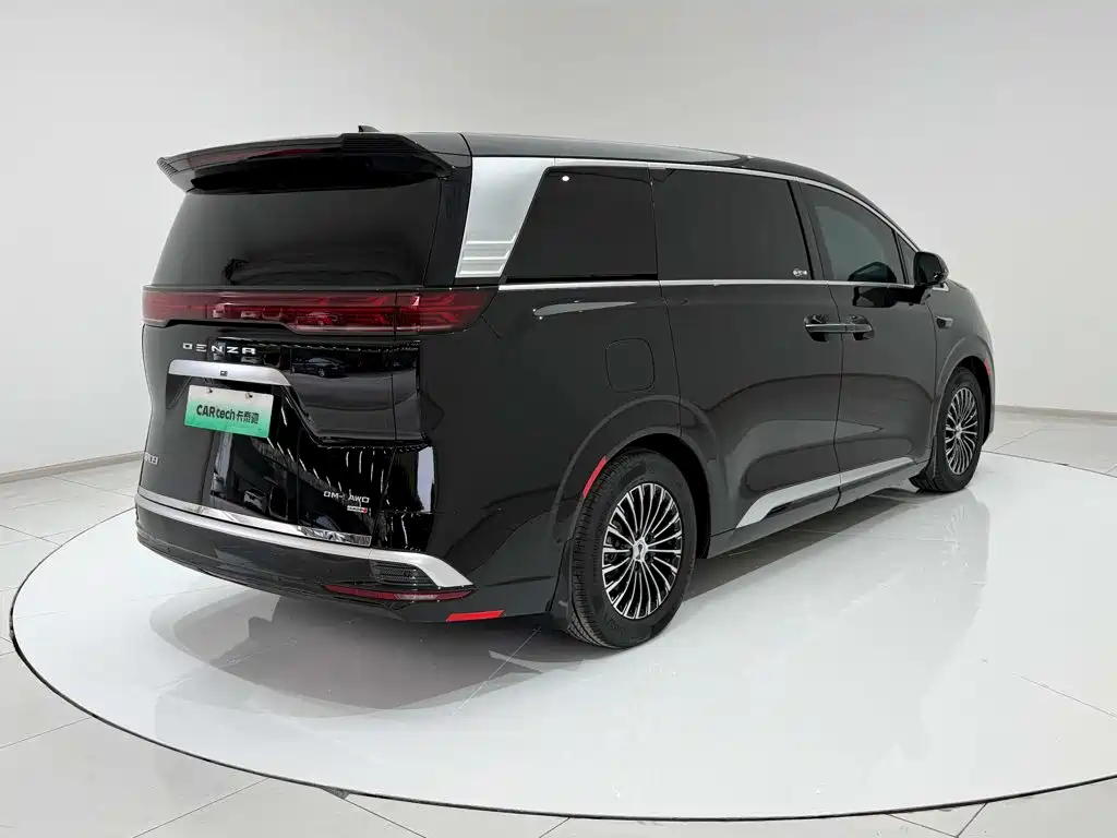 Denza D9 2025 2025 DM-i Smart Drive Edition 1020 AWD Prestige