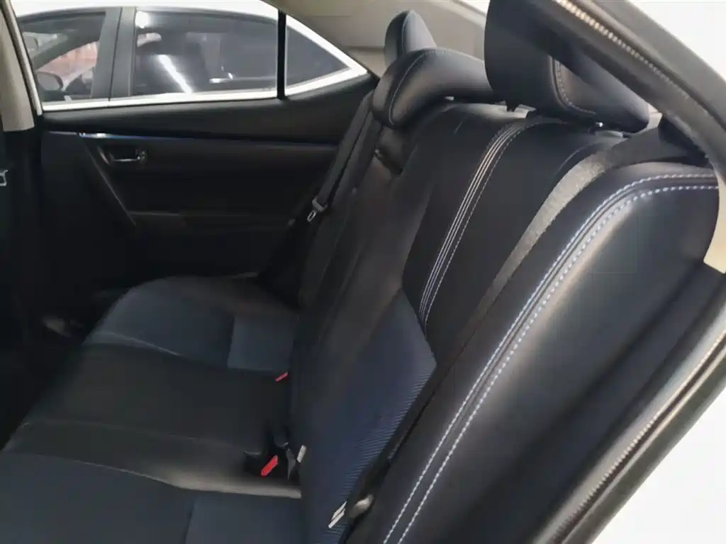 Toyota Levin 2018 185T CVT Premium Edition China V фото 17
