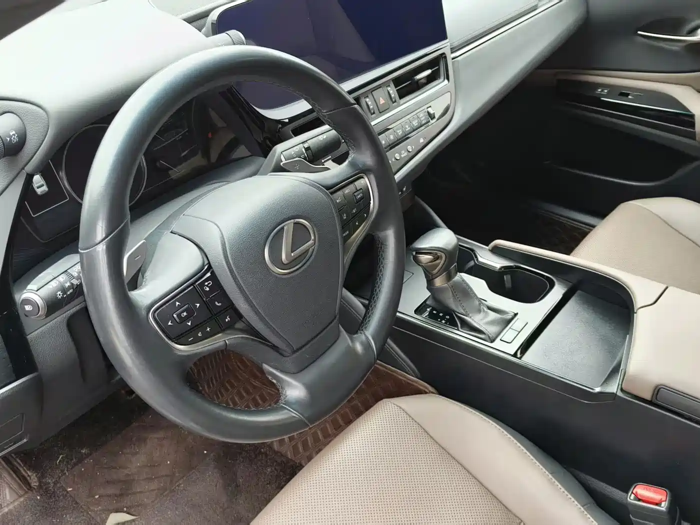 Lexus ES 2022 200 Excellence Edition фото 15