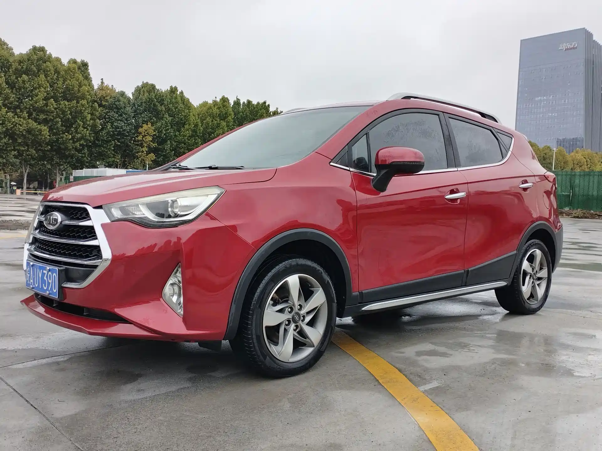 Фото 1 - JAC Refine S3