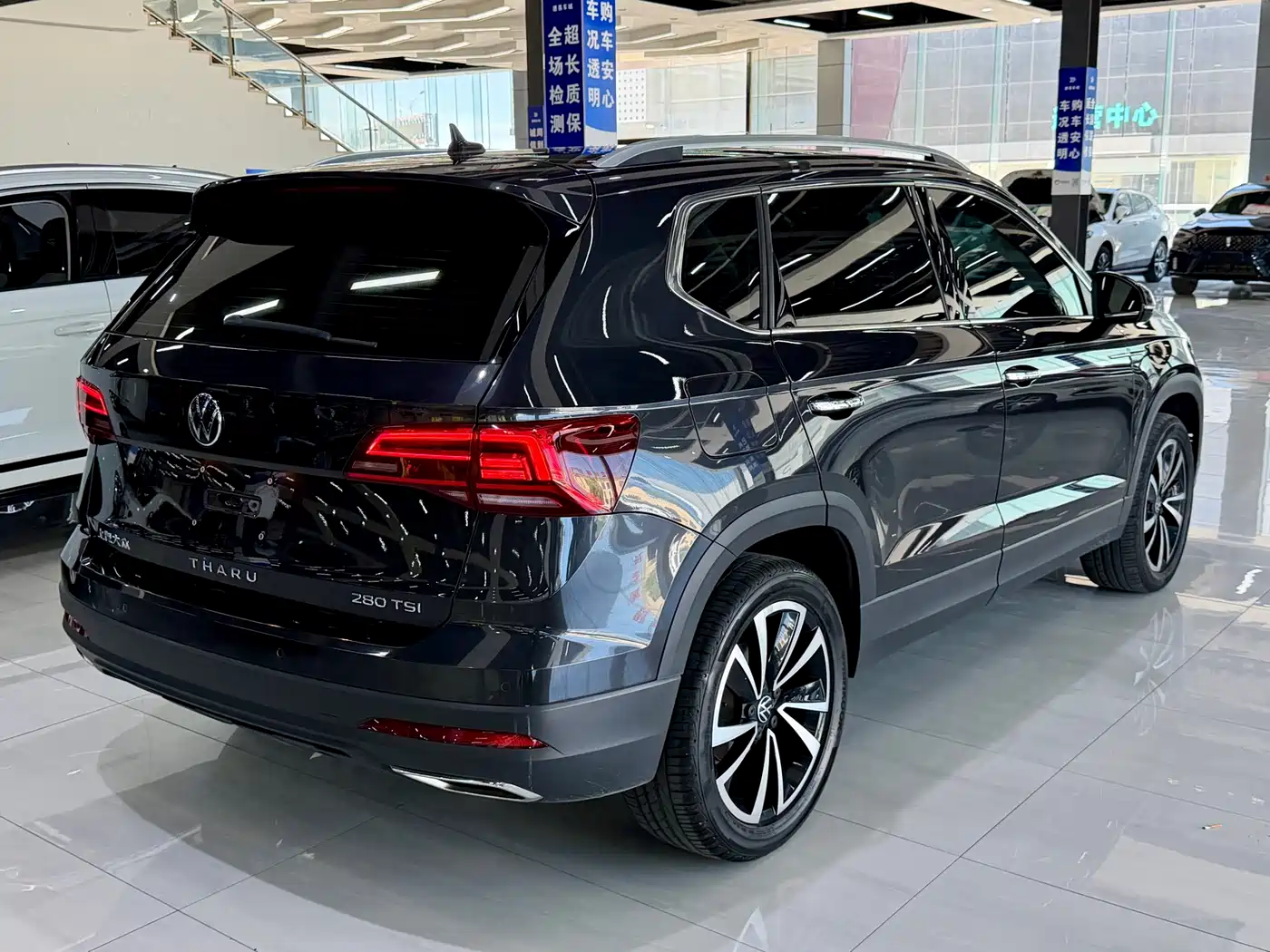 Volkswagen Tharu 2022 280TSI FWD Luxury Edition фото 11
