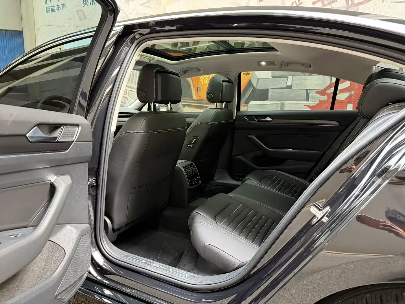 Volkswagen Magotan 2021 330TSI DSG 30th Anniversary Edition фото 8